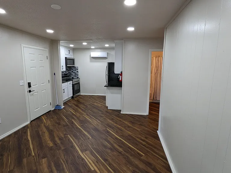 411 Lindsay Rd #3 — Photo 12