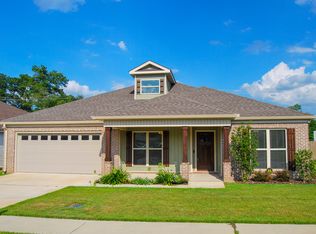 100 Sawtooth Dr, Dothan, AL 36301