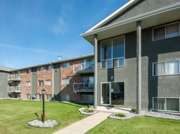 9635 156th St NW, Edmonton, AB T5P 2N8