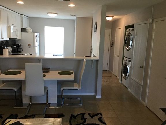 5th image of 302 Saint Andrews St APT 101A