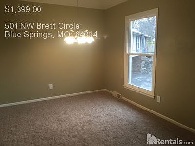 3rd image of 501 NW Brett Cir