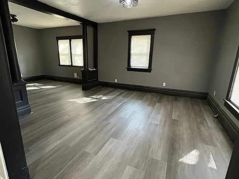 225 Sumner St — Photo 9