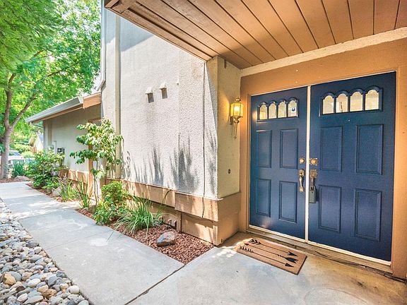 5th image of 3462 Smilax Way