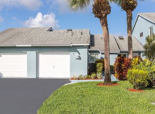 3999 Island Club Dr, Lake Worth, FL 33462