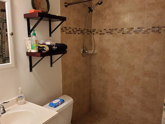5th image of 2515 Polk St APT 14