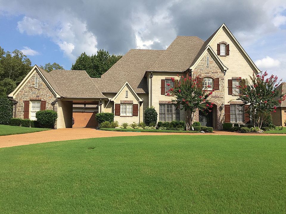 2nd image of 175 Ridgewood Dr