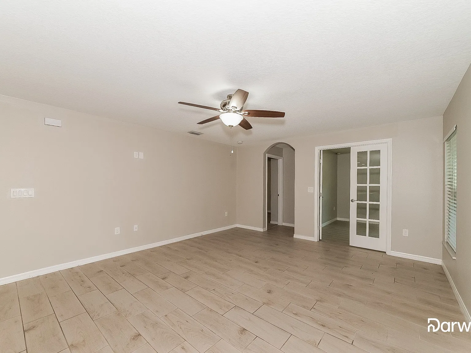 4 bed, 2.0 bath, 1384 sqft, $2,450 — Photo 4