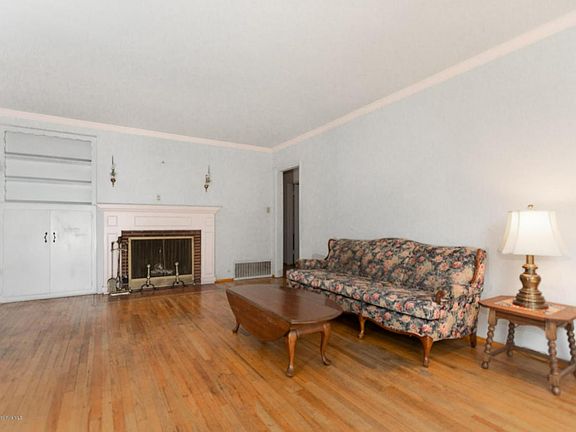 4th image of 4015 Willalee Ave