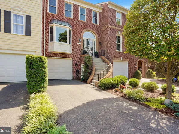 6840 McLean Province Cir, Falls Church, VA 22043