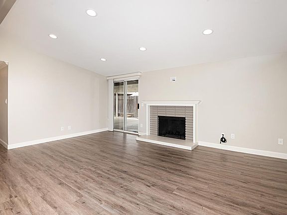 3rd image of 2379 Orange Ave #A