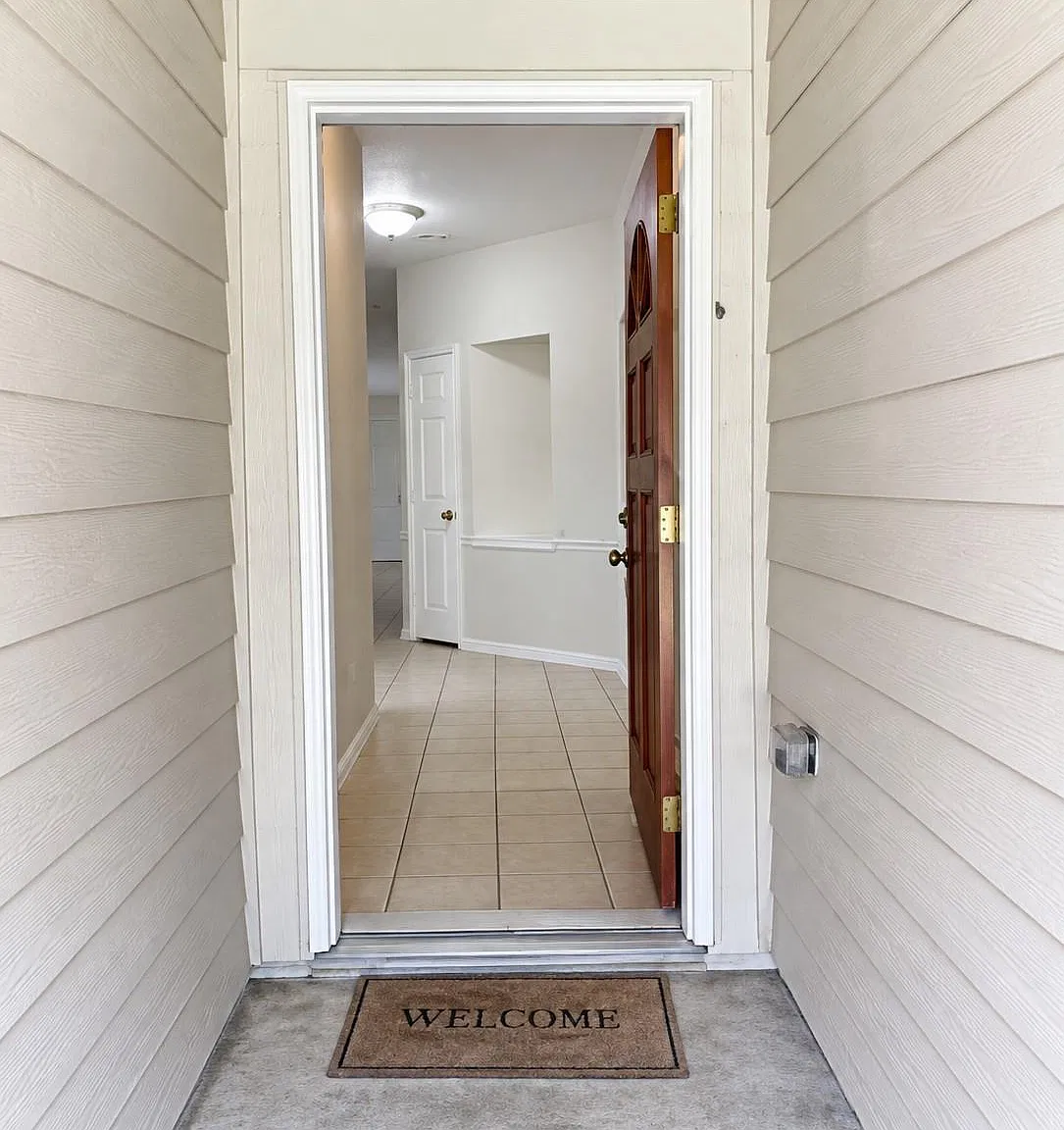 3 bed, 2.0 bath, 1528 sqft, $1,799 — Photo 2