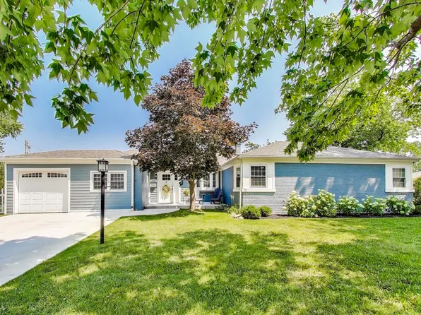 1524 Robinhood Ln, La Grange Park, IL 60526