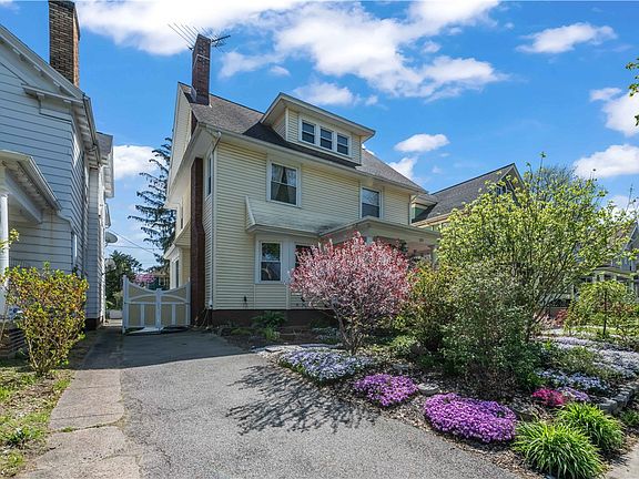 2nd image of 123 Trafalgar St