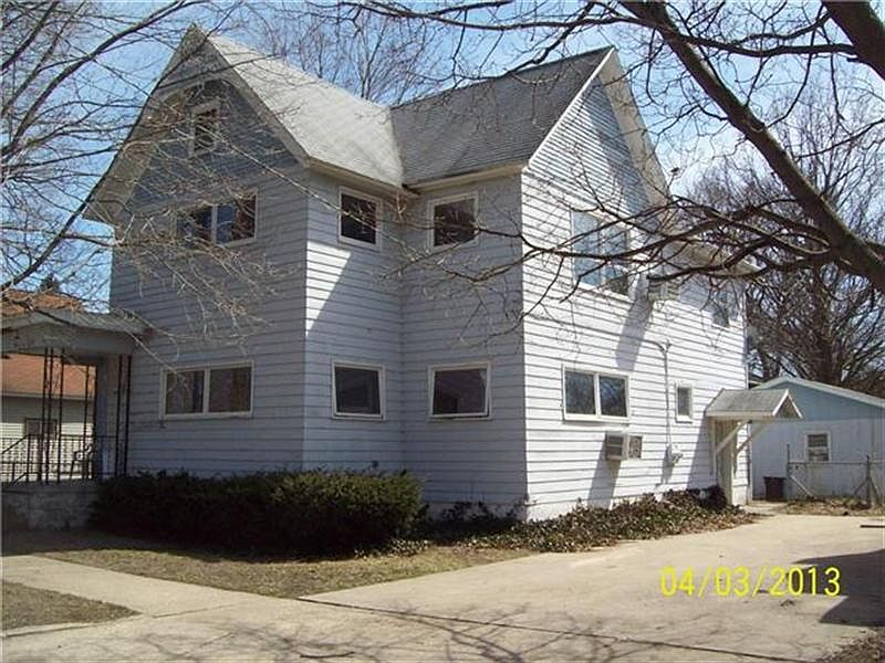 2nd image of 333 Elm St