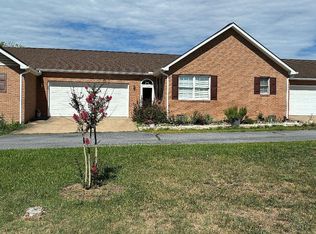 36 Courtney Cir #B-2, Strasburg, VA 22657
