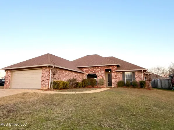 711 Clubhouse Dr, Pearl, MS 39208