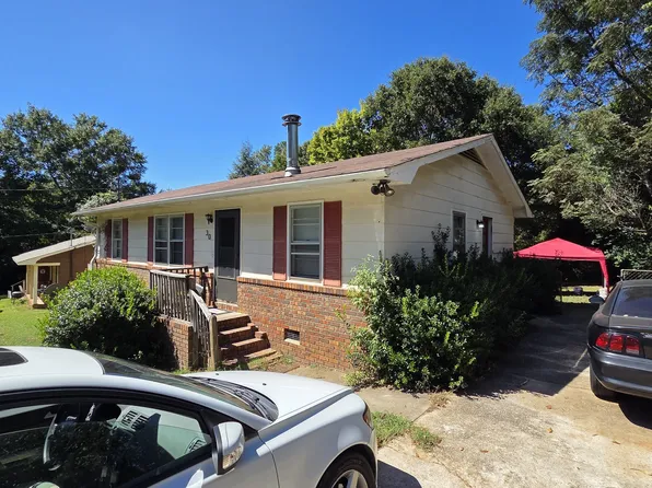 30 Hillcrest Dr, Hartwell, GA 30643