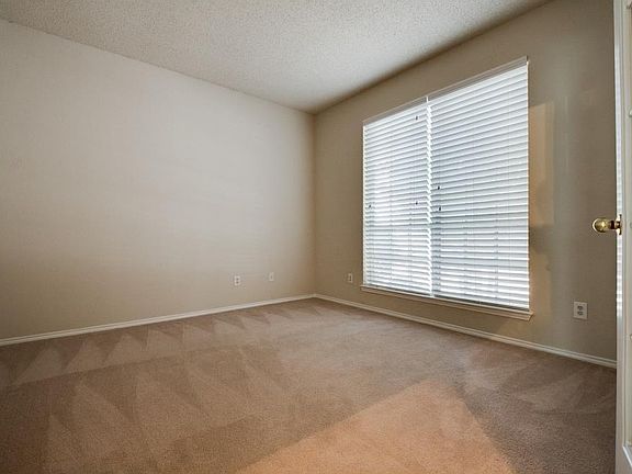 4th image of 8354 Muirwood Trl