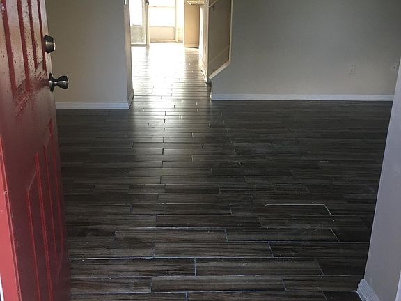3rd image of 1435 Lyonshire Dr #1435