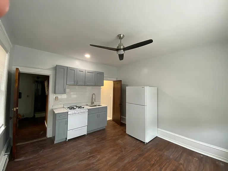 131 Deane St #1S — Photo 5