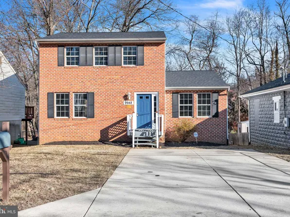 9948 Elm St, Lanham, MD 20706