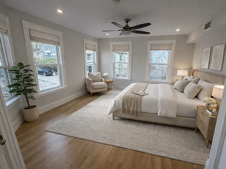 40 Evergreen Ave #1ONE — Photo 4