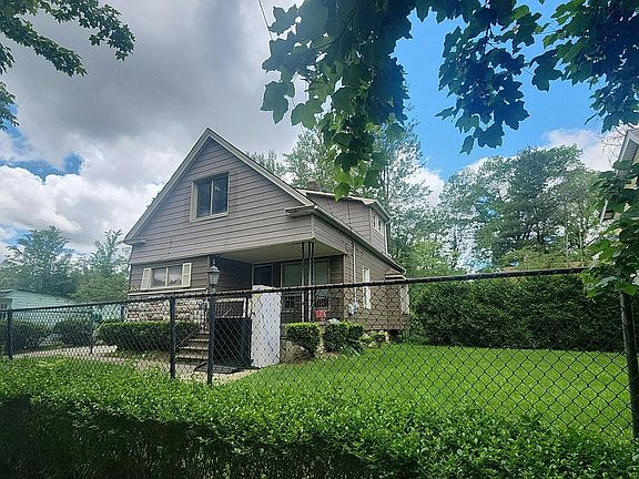 2nd image of 3656 E 129th St