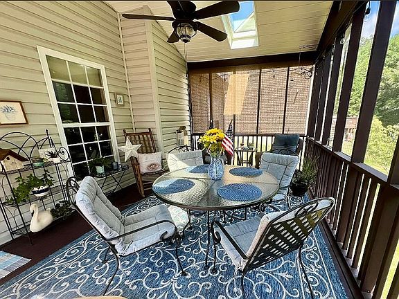 2nd image of 2018 Fall Haven Ln