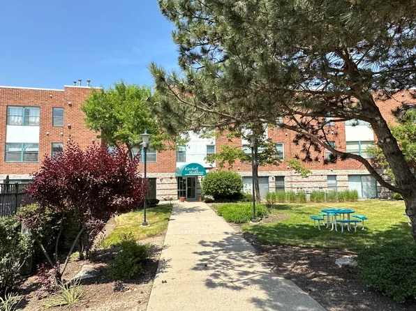 3255 Kirchoff Rd APT 105, Rolling Meadows, IL 60008
