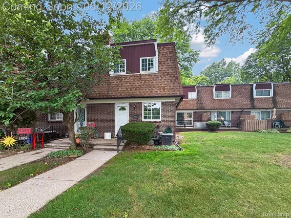 37050 W Aragona Dr #23, Clinton Township, MI 48036