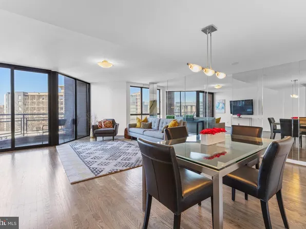 1099 22nd St NW APT 807, Washington, DC 20037