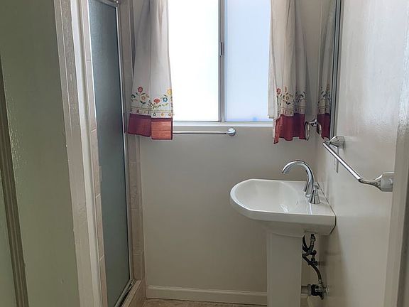 2nd image of 5108 W 135th St