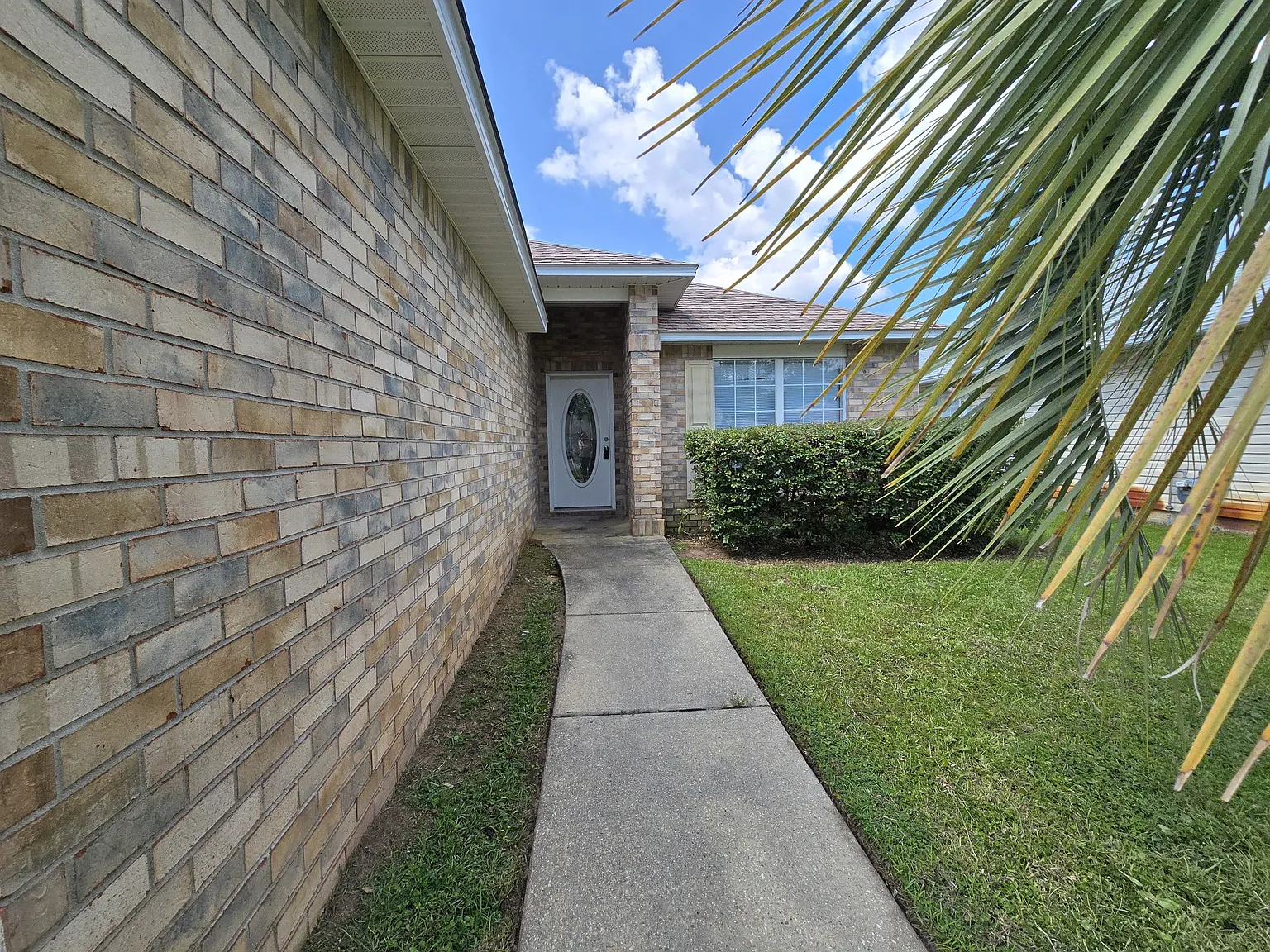 3 bed, 1500 sqft, $1,950 — Photo 2