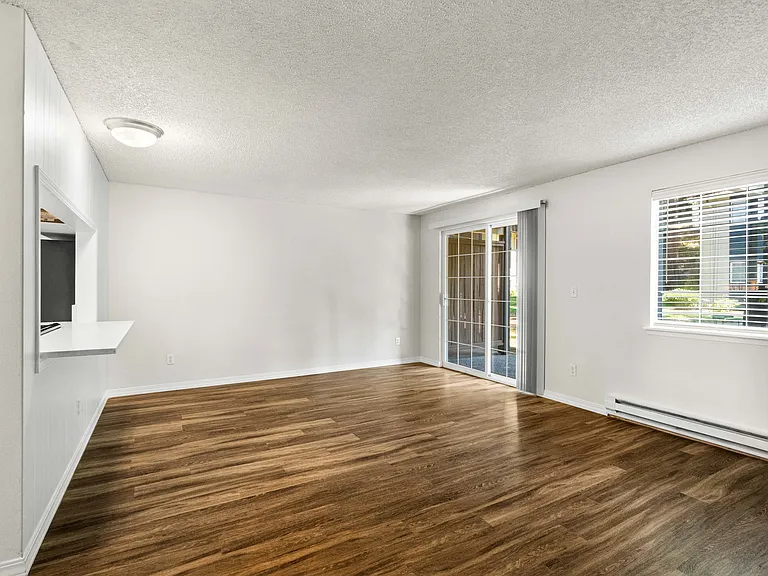 2 Bed 1 Bath Standard - 875 Sq Ft 2 Bed 1 Bath Standard - 875 Sq Ft