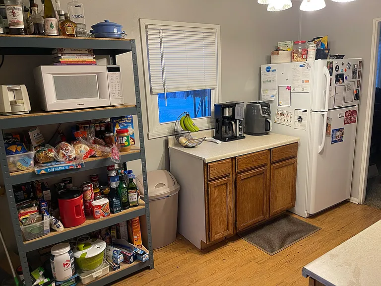 847 Veto St NW — Photo 4