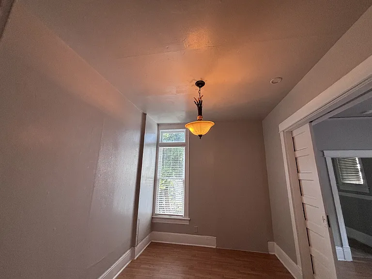 718 S Yakima Ave #1 — Photo 8