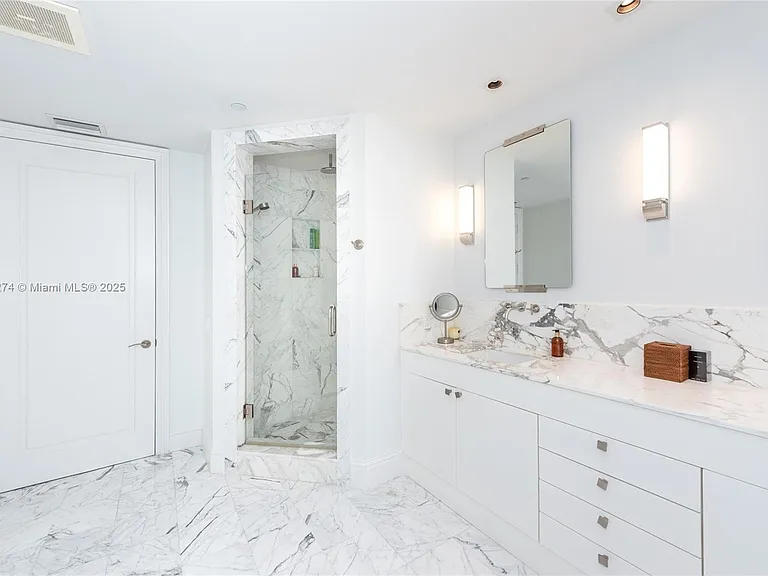 10295 Collins Ave #2506 — Photo 11