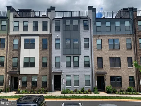 20354 Newfoundland Sq, Ashburn, VA 20147
