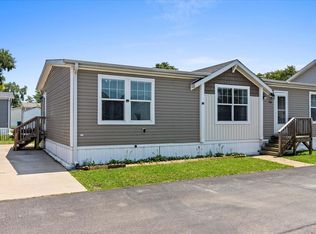 1018 10th St, Winnetka, IL 60093
