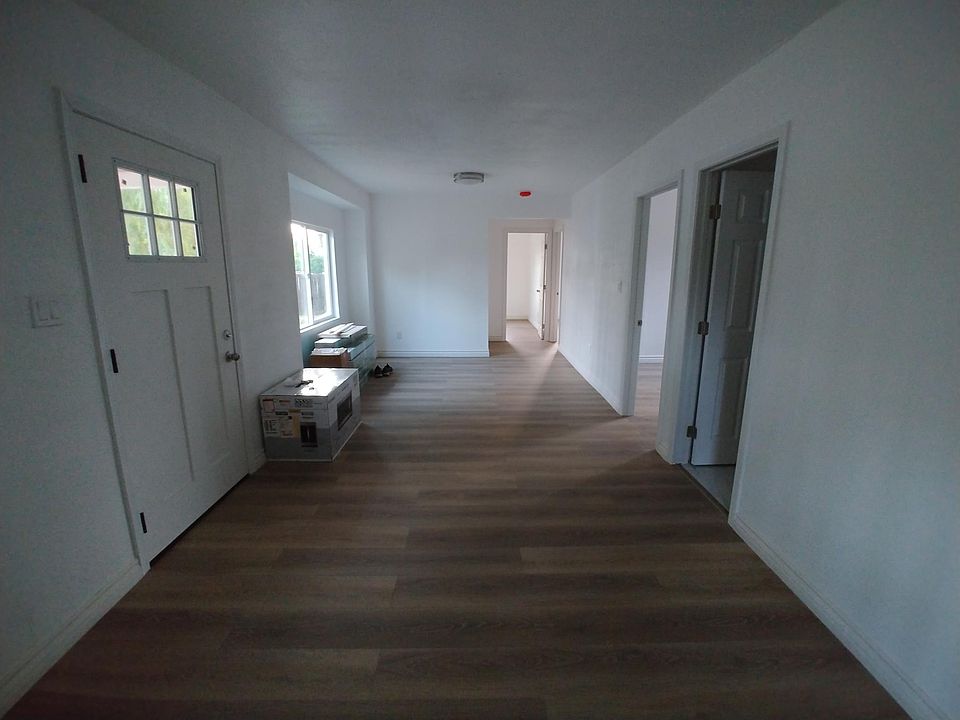 1st image of 32870 Kentucky St