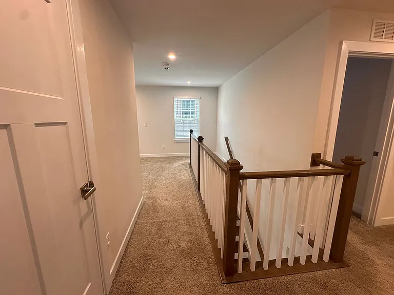 1668 Burtonwood Dr — Photo 12