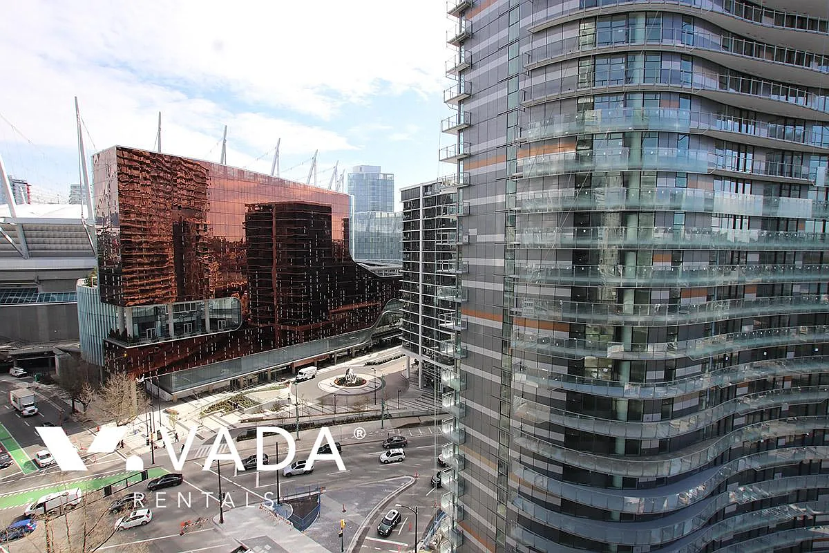 939 Expo Boulevard Vancouver — Photo 1