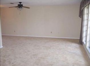 8571 NW 19th Dr, Coral Springs, FL 33071