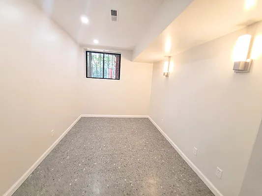 Rented by Friedman Mayer, LREB | media 16