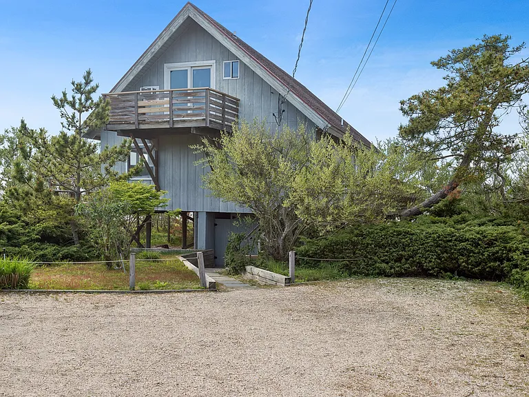 298 Dune Rd — Photo 33
