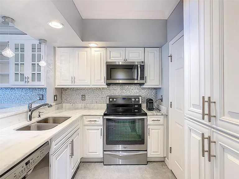 322 E Central Blvd #1413 — Photo 3