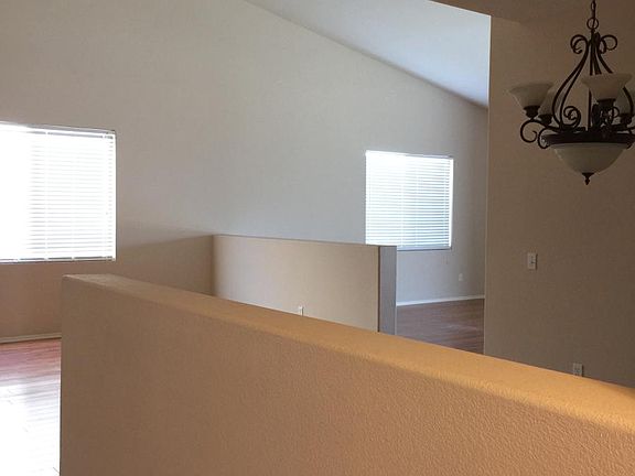 3rd image of 13545 Boulder Ln
