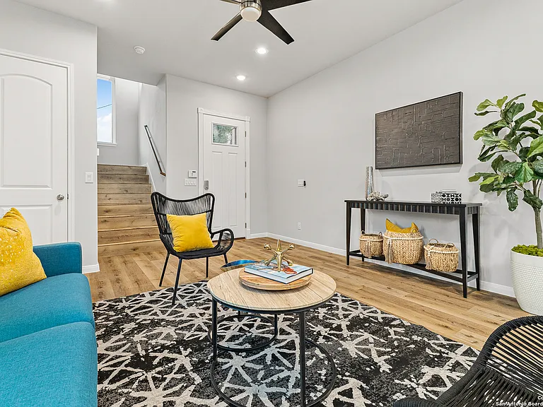 505 Linden Ave — Photo 8