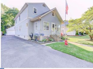24 11th Ave, Haddon Heights, NJ 08035