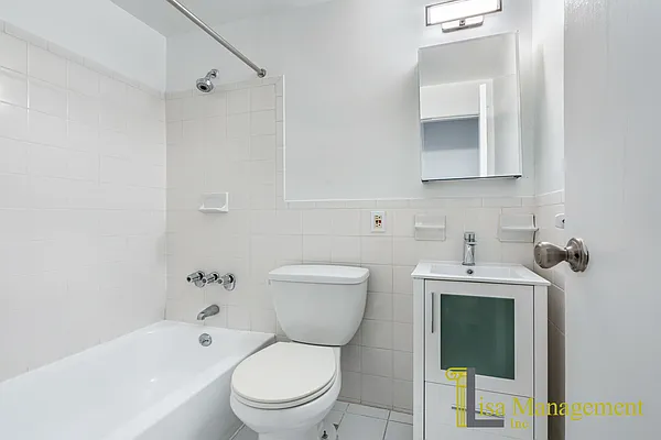 Rented by Lisa Management Inc | media 7